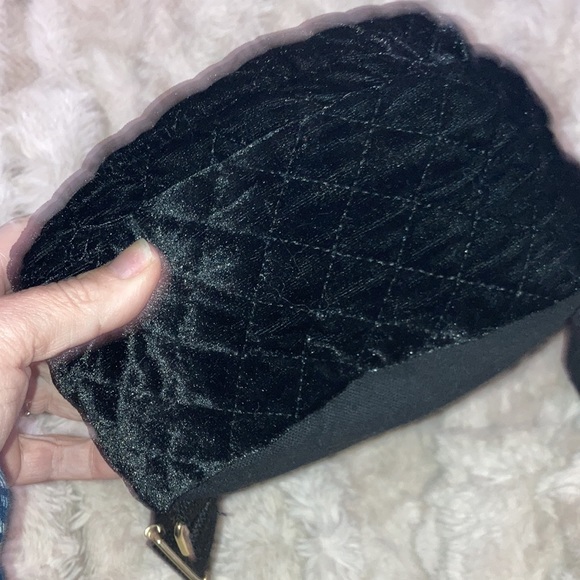 🎒NWT BLACK VELVET BACKPACK 🎒 - Picture 8 of 9